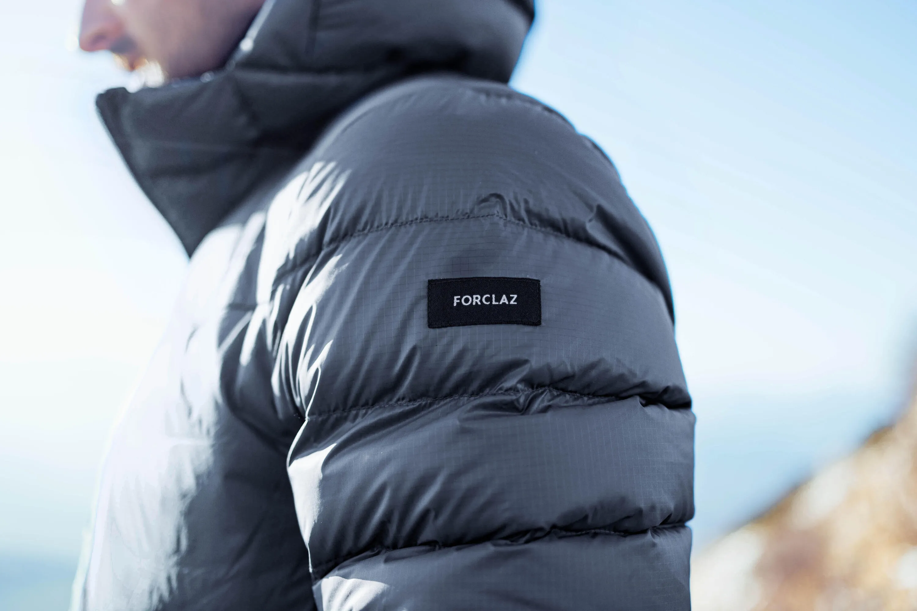 Forclaz Men's mountain and Backpacking padded and hooded jacket - MT500 14F