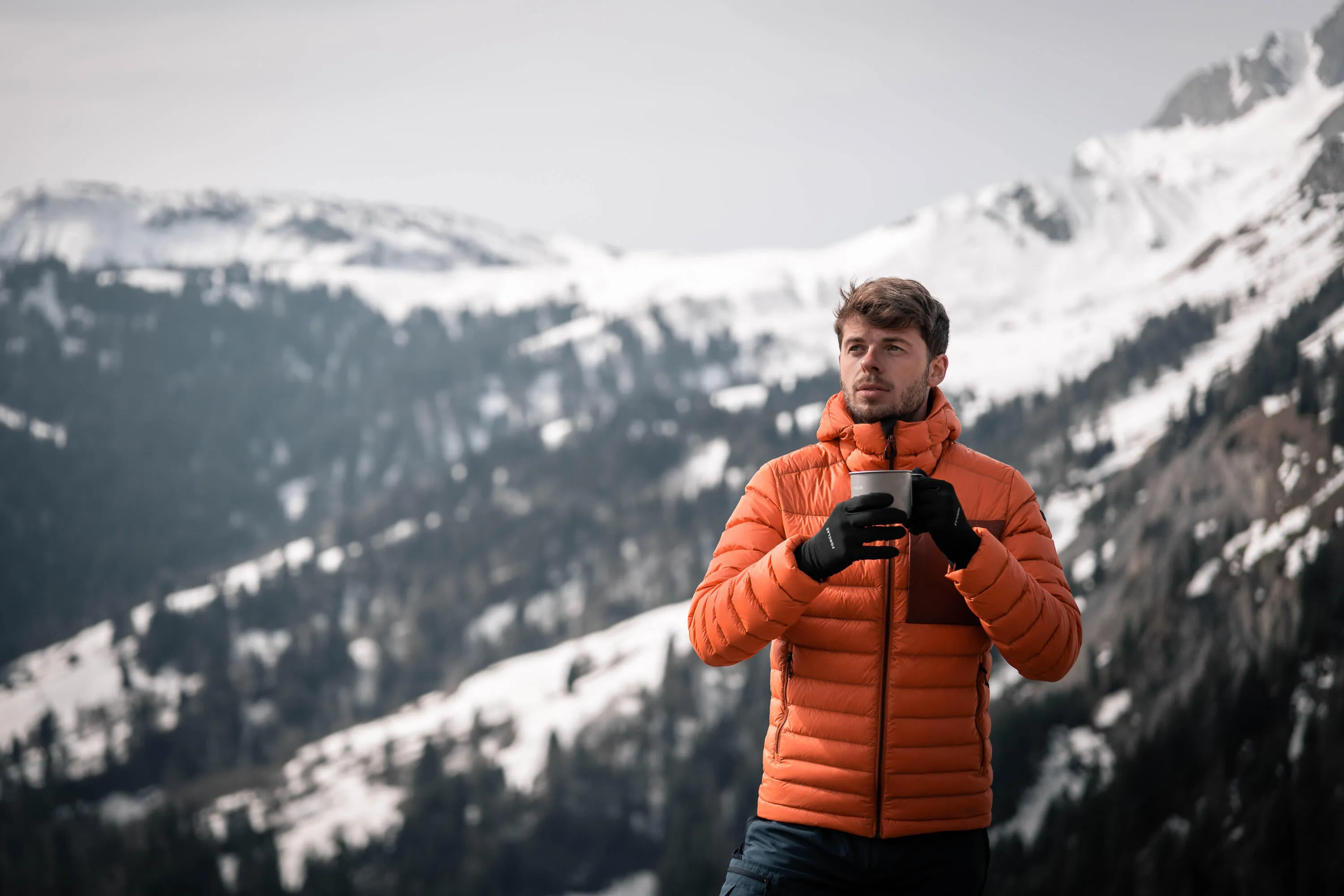 Forclaz Men's mountain and Backpacking padded and hooded jacket - MT500 14F