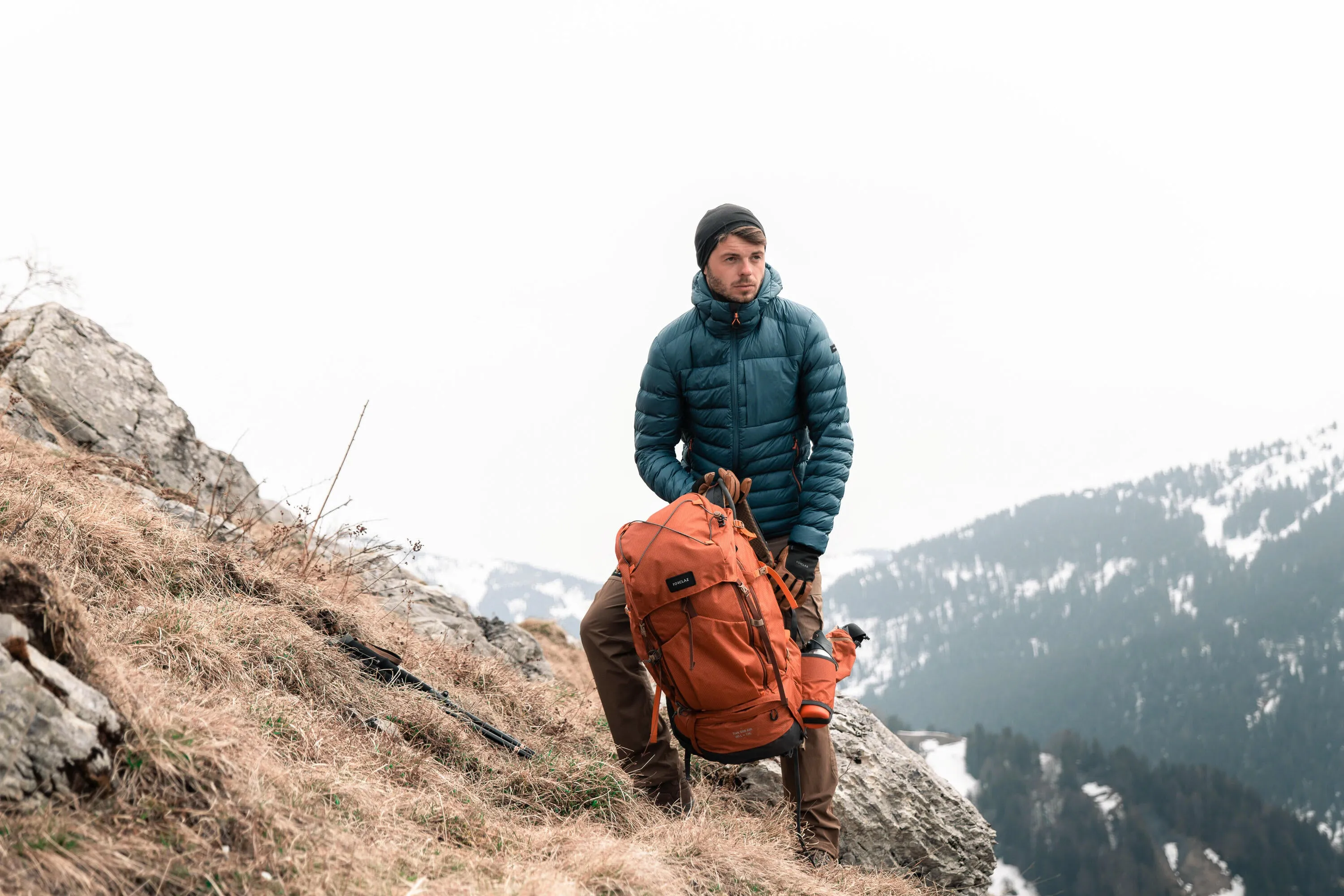 Forclaz Men's mountain and Backpacking padded and hooded jacket - MT500 14F