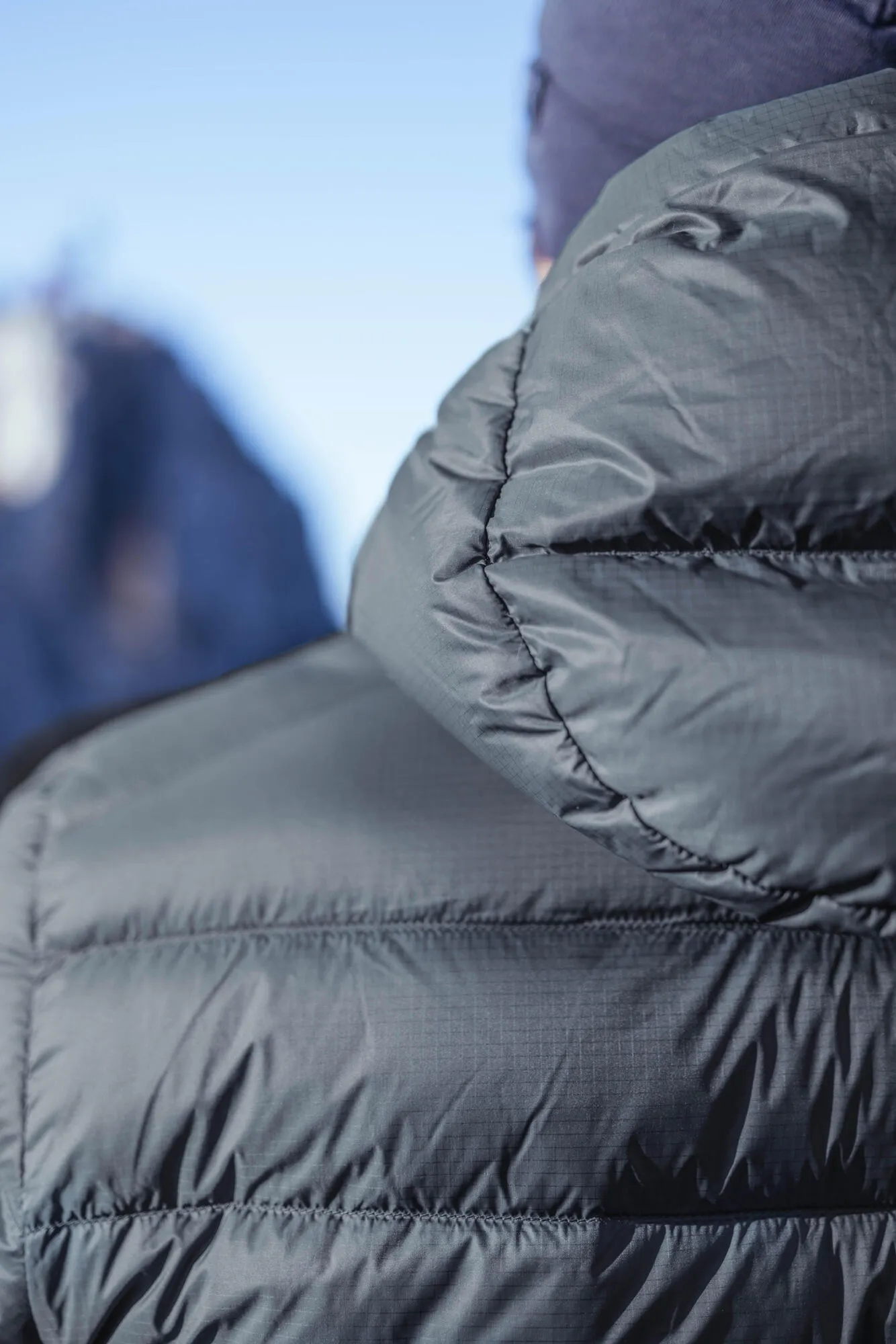 Forclaz Men's mountain and Backpacking padded and hooded jacket - MT500 14F